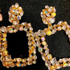 Holiday earrings❤️